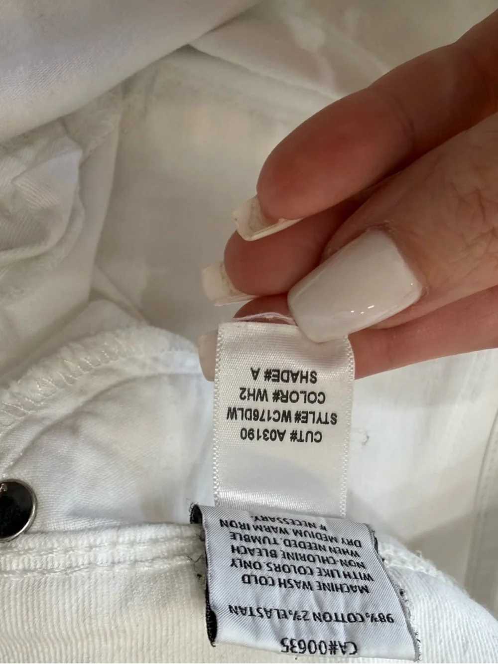 Hudson Jeans White Straight-Leg Women’s Jeans RN#107906 size 26 - Picture 10 of 10